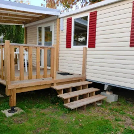 Bungalow De 2 Chambres Avec Piscine Partagee Jardin Clos Et Wifi A A 5 Km De La Plage Les Mathes