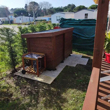 Bungalow De 2 Chambres Avec Piscine Partagee Jardin Clos Et Wifi A A 5 Km De La Plage * Les Mathes
